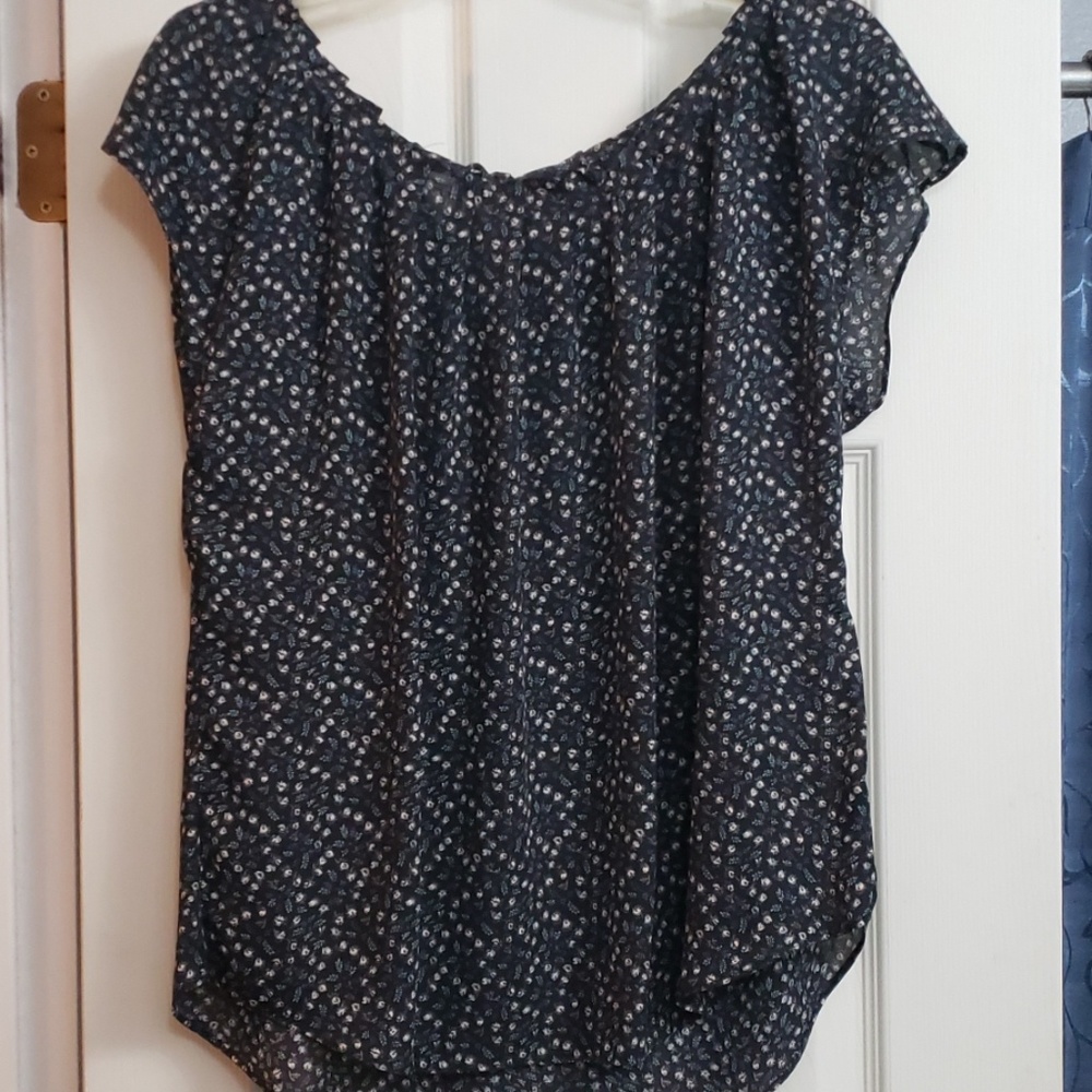 NWT Lauren Conrad pleat neck blouse large